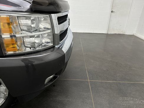 Used 2011 Chevrolet Silverado 1500 LT w/ All-Star Edition AWD/4WD image 2