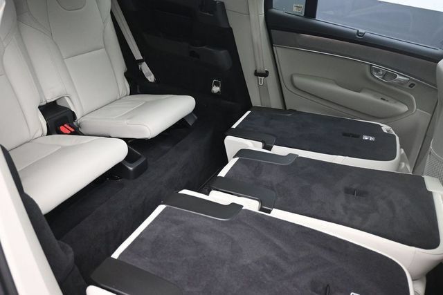 Certified 2026 Volvo XC90 B6 Ultra w/ Protection Package Premier AWD/4WD image 27