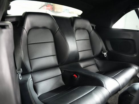 Used 2017 Ford Mustang GT Premium image 31