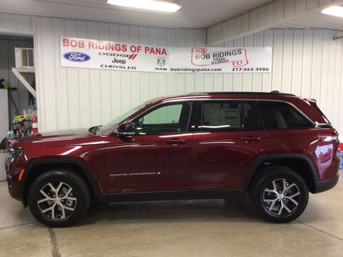 New 2025 Jeep Grand Cherokee Limited image 2