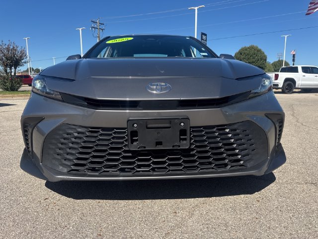 Used 2025 Toyota Camry SE FWD image 10