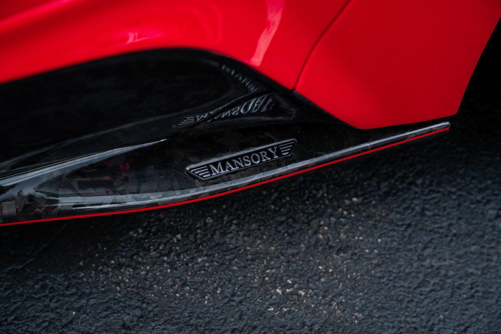 Used 2020 Ferrari 812 Superfast RWD image 36