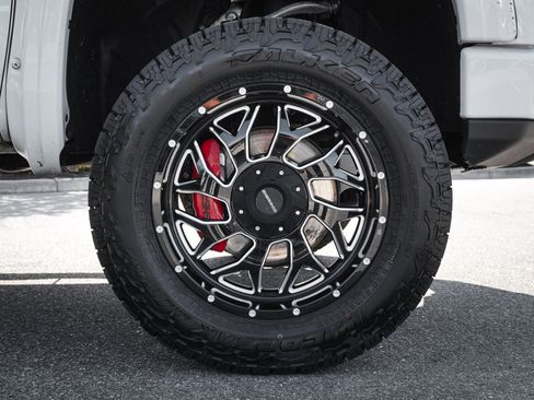 Used 2023 GMC Sierra 1500 Elevation w/ Preferred Package AWD/4WD image 13