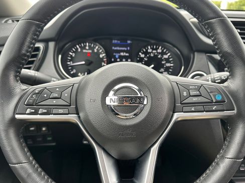 Certified 2019 Nissan Rogue SV w/ Premium Package image 24