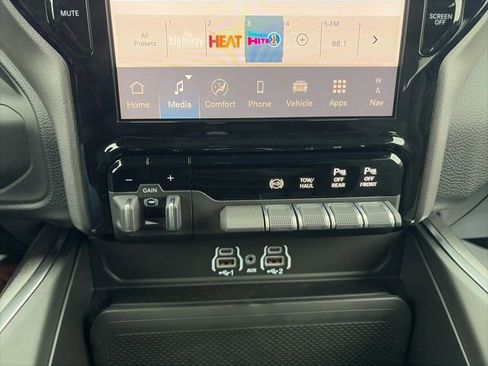 New 2026 RAM 2500 Big Horn AWD/4WD image 23