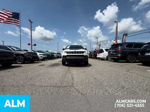 Used 2024 Jeep Compass Trailhawk AWD/4WD image 24