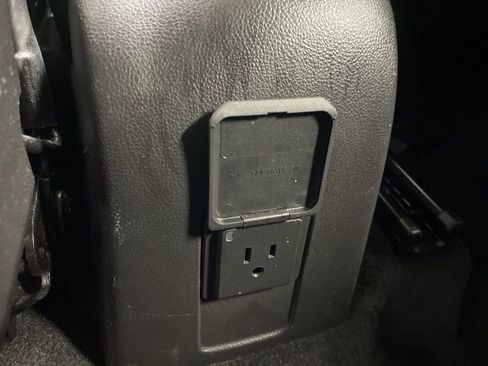 Used 2022 Chevrolet Trax LT w/ Driver Confidence Package image 24