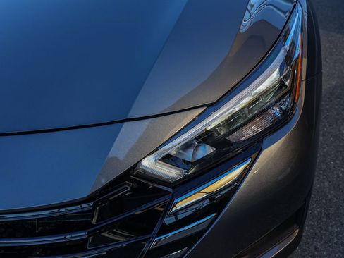 New 2025 Nissan Versa SV image 10