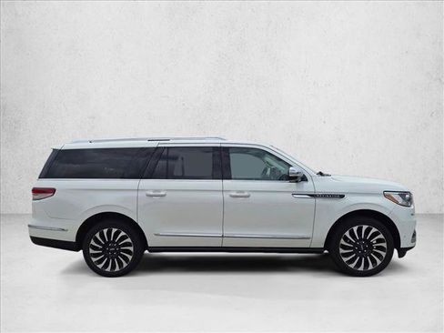 Used 2024 Lincoln Navigator L Black Label AWD/4WD image 4