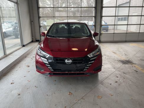Used 2025 Nissan Versa SV image 8