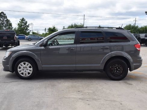 Used 2019 Dodge Journey SE FWD image 6