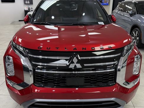New 2026 Mitsubishi Outlander SEL image 2