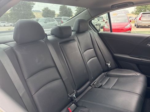 Used 2015 Honda Accord EX-L image 10