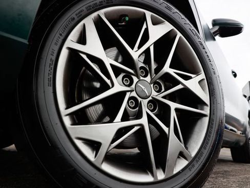 Used 2022 Genesis GV70 2.5T w/ Advanced Package image 36