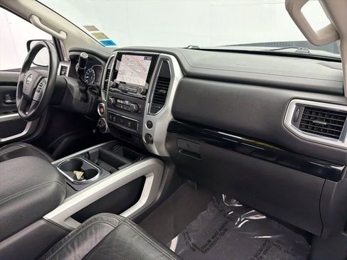 Used 2021 Nissan Titan SV w/ SV Convenience Package AWD/4WD image 26