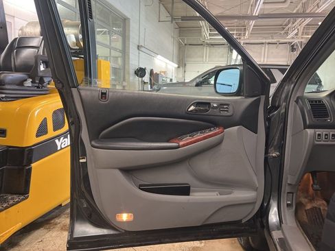 Used 2004 Acura MDX Touring image 7