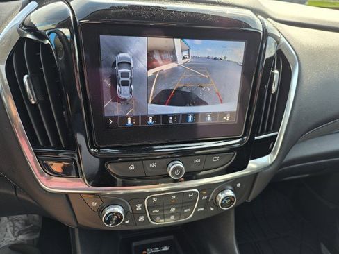 Used 2021 Chevrolet Traverse High Country FWD image 9