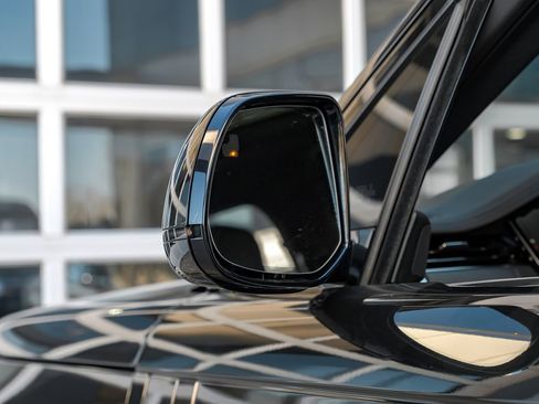 Used 2023 Land Rover Range Rover SE image 45