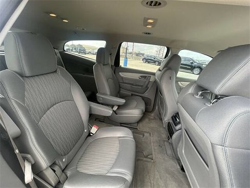 Used 2017 Chevrolet Traverse LT image 28