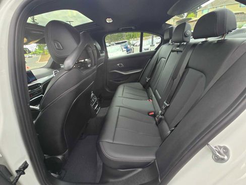 Used 2025 BMW 330i xDrive Sedan w/ Premium Package AWD/4WD image 16