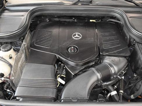 Used 2025 Mercedes-Benz GLE 350 4MATIC image 3