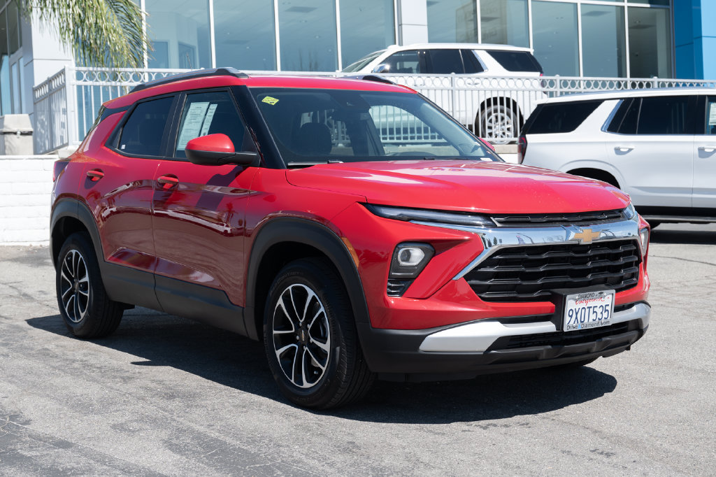 Used 2026 Chevrolet TrailBlazer LT w/ Driver Confidence Package FWD image 2