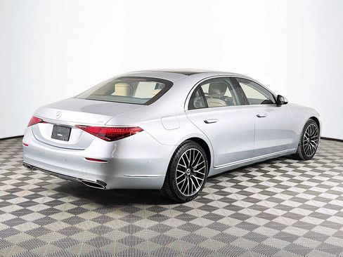 Used 2023 Mercedes-Benz S 580 4MATIC Sedan image 5