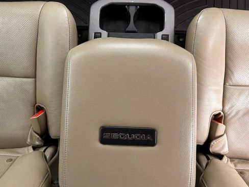 Used 2013 Toyota Sequoia Platinum image 49