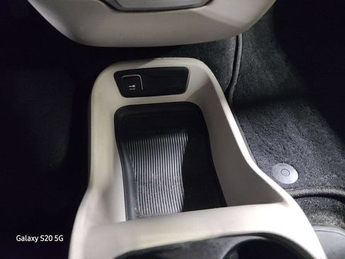 Used 2017 Chrysler Pacifica LX image 42