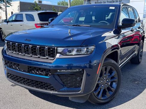 New 2026 Jeep Grand Cherokee Limited AWD/4WD image 3