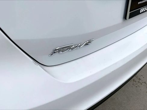 Used 2015 Ford Focus SE image 29