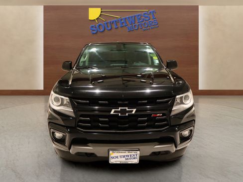 Used 2022 Chevrolet Colorado Z71 w/ Z71 Midnight Edition image 6