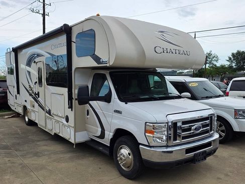 Used 2017 Ford E-450 and Econoline 450 Super Duty w/ Motorhome Prep Package RWD image 2
