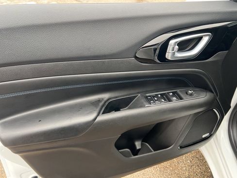 Used 2025 Jeep Compass Limited w/ High Altitude Package image 7