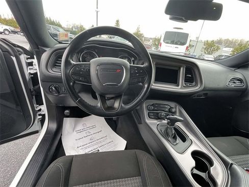 Used 2023 Dodge Challenger SXT image 10