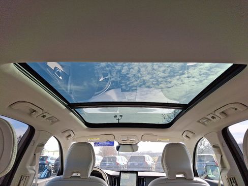 New 2026 Volvo XC60 B5 Ultra w/ Protection Package Premier image 10