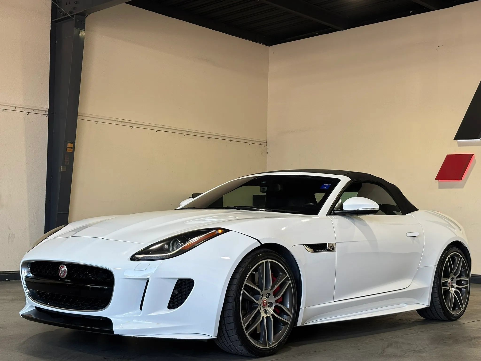 Used 2017 Jaguar F-TYPE R AWD/4WD image 1