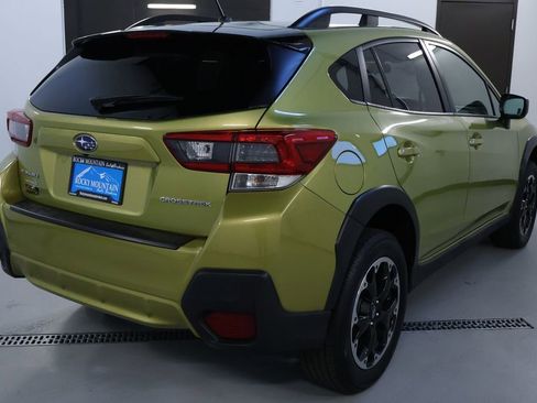 Used 2023 Subaru Crosstrek 2.0i image 7