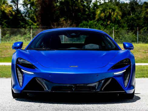 Used 2023 McLaren Artura PERFORMANCE image 26