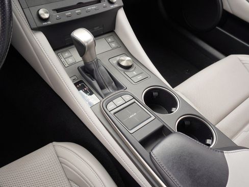 Used 2016 Lexus RC 350 RWD image 21