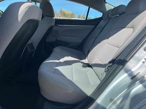 Used 2018 Hyundai Elantra SE image 13