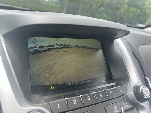 Used 2017 Chevrolet Equinox LS FWD image 15