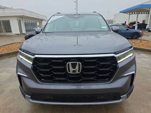 New 2025 Honda Pilot Touring image 8