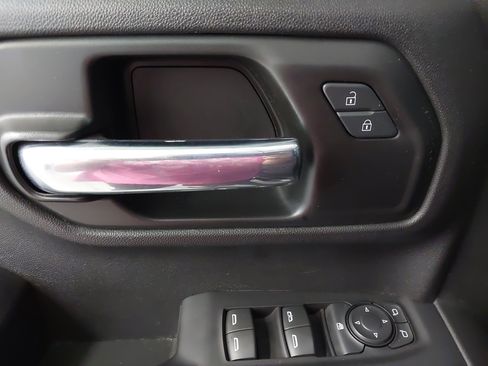 Used 2022 Chevrolet Silverado 1500 Custom Trail Boss w/ Safety Confidence Package AWD/4WD image 26