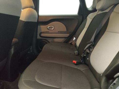 Used 2019 Kia Soul FWD image 18