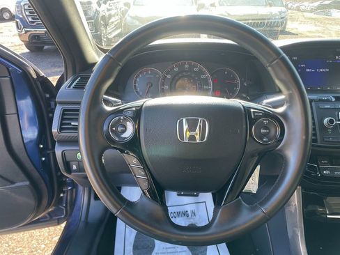 Used 2017 Honda Accord Sport image 15