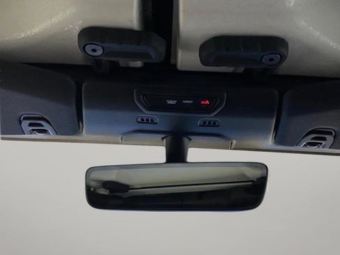 Used 2023 Jeep Wrangler Unlimited Sahara w/ Cold Weather Group AWD/4WD image 17