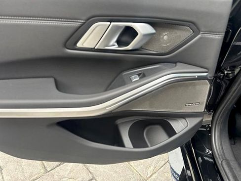 Used 2025 BMW M3 w/ Executive Package RWD image 10