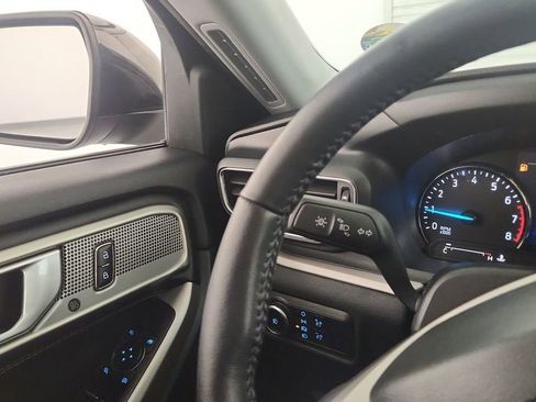 Used 2023 Ford Explorer XLT w/ Equipment Group 202A image 21