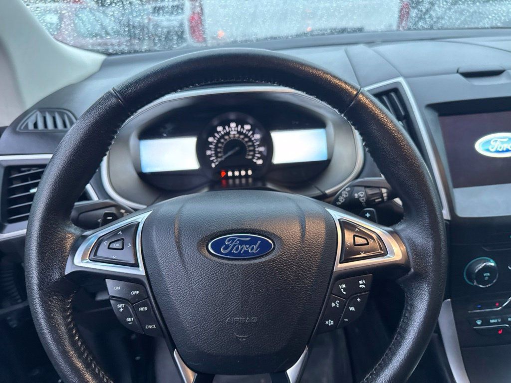 Used 2017 Ford Edge SEL w/ Equipment Group 201A FWD image 6